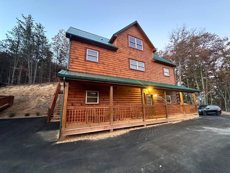 Spacious 2800 Sq Ft-cozy Wood Cabin-new Build Holiday home *